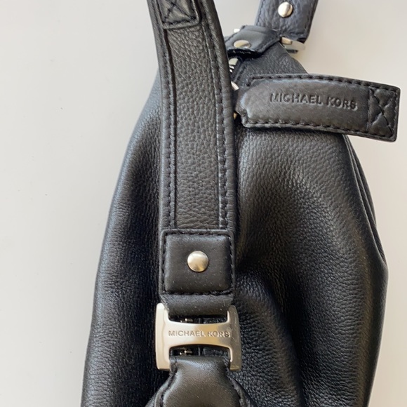 Michael Kors Handbag - Picture 6 of 7